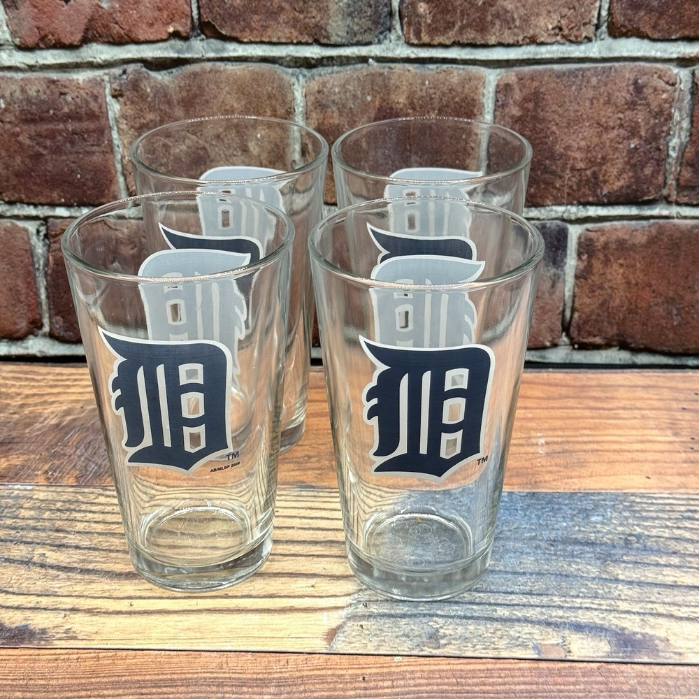 Set of 4 Detroit‎ Tigers Baseball Drinking Glasses MLB 2009 Old English D